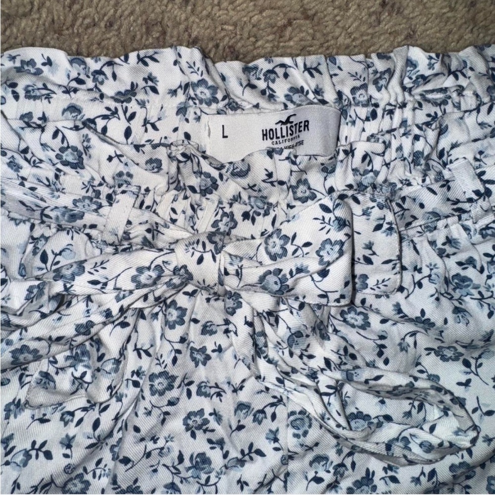 Hollister Blue and White Floral Shorts